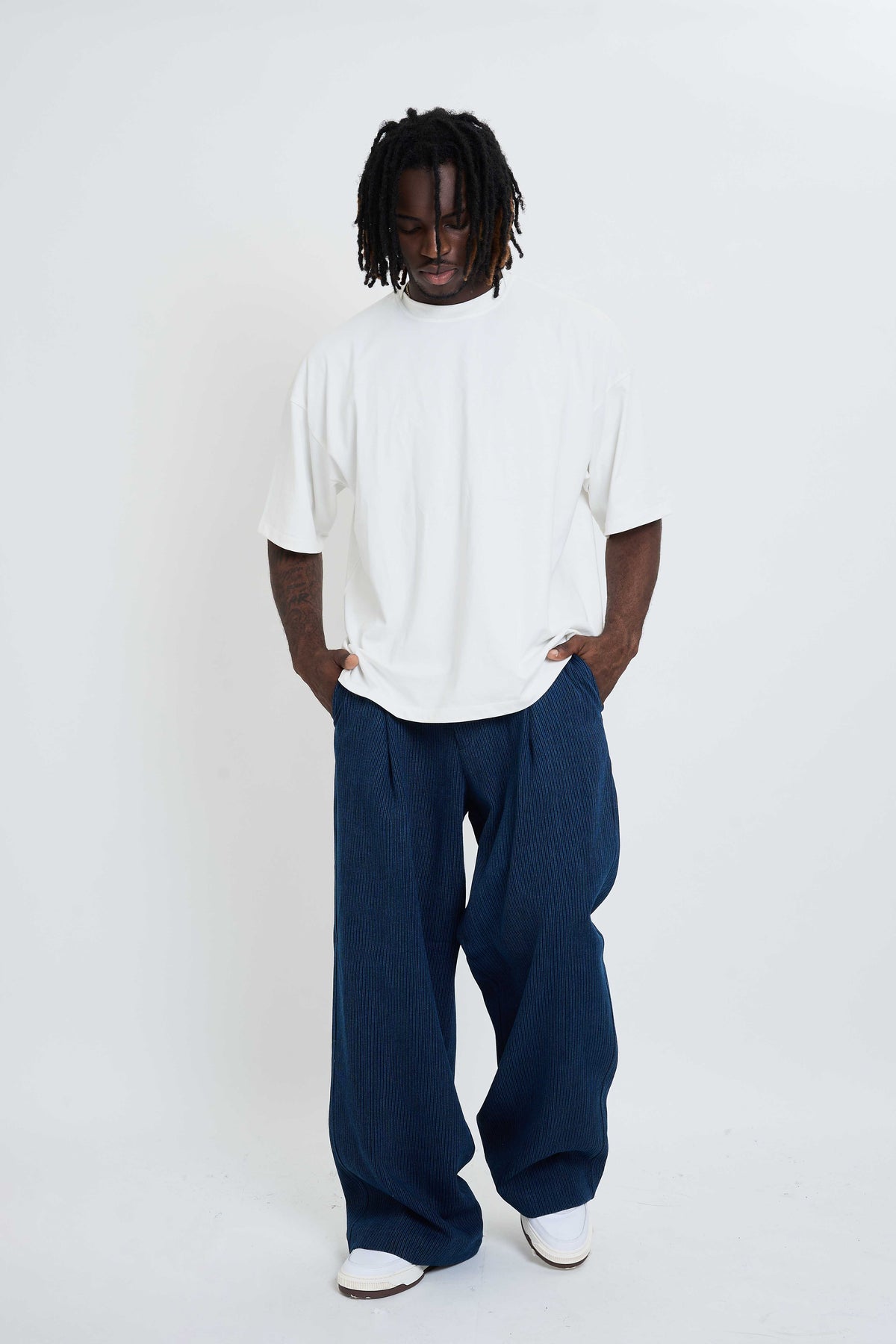 SUPER LOOSE FIT DENIM